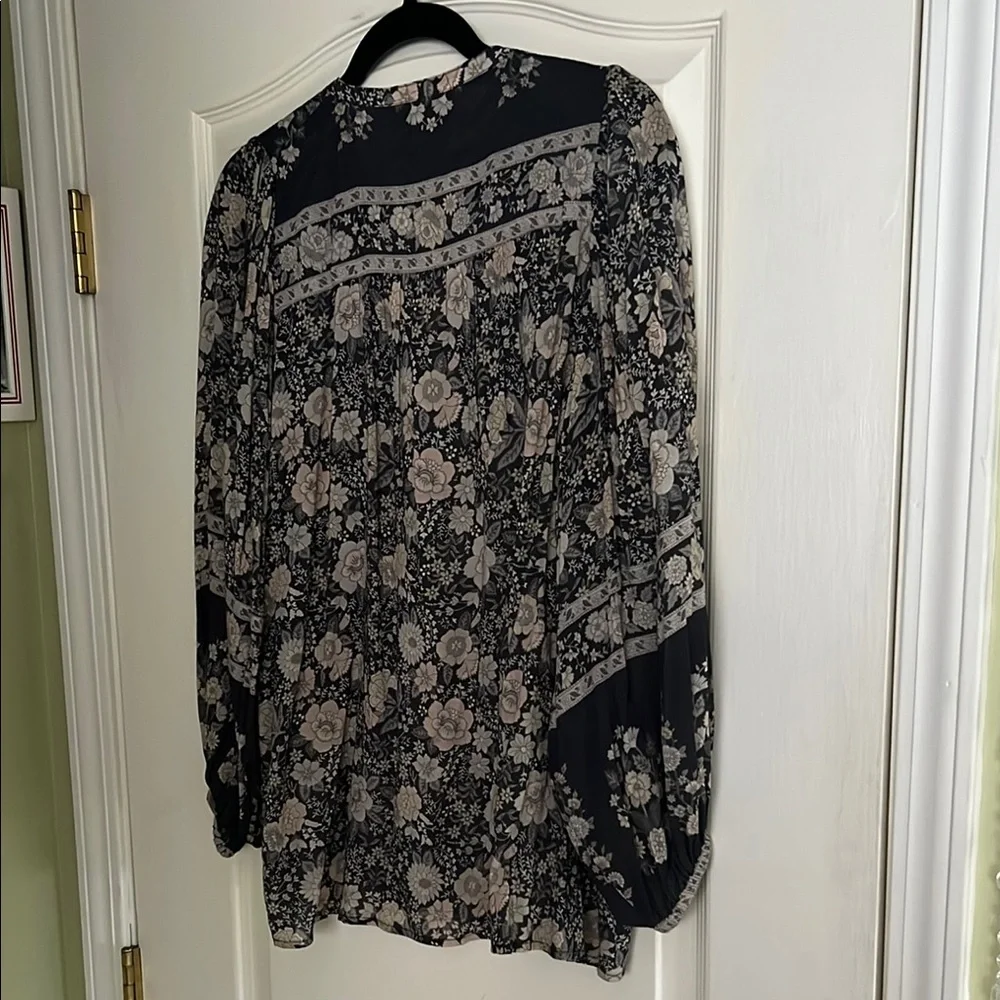 Spell Black and White Graphic Blouse Relaxed Fit - Picture 3 of 3